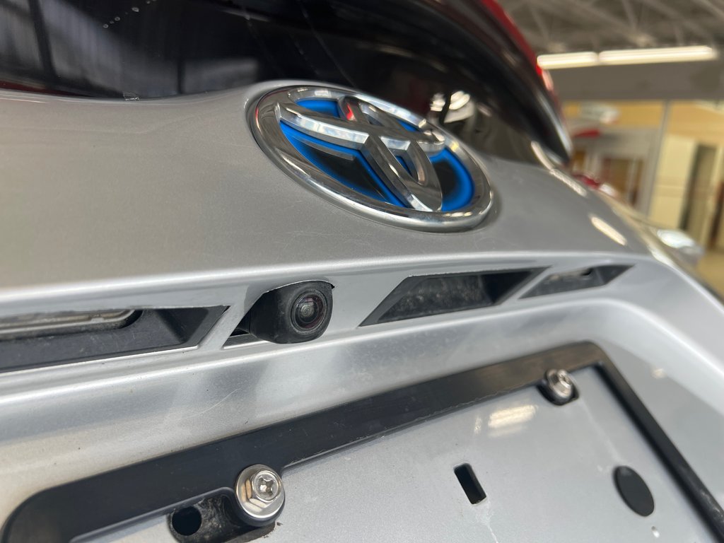 2022 Toyota PRIUS PRIME Garantie Platine 100000 km in Cowansville, Quebec - 9 - w1024h768px