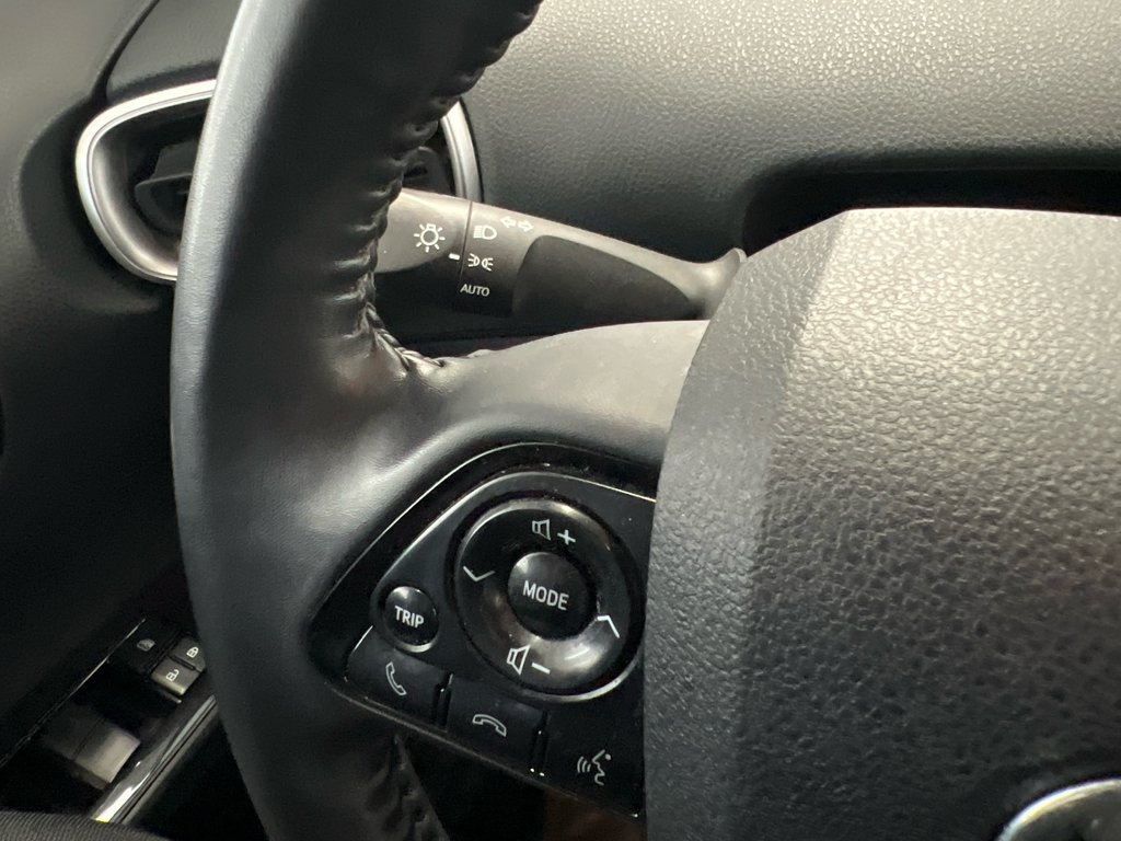 2022 Toyota PRIUS PRIME Garantie Platine 100000 km in Cowansville, Quebec - 36 - w1024h768px