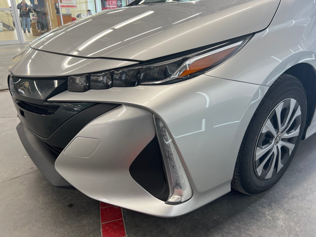 2022 Toyota PRIUS PRIME Garantie Platine 100000 km in Cowansville, Quebec - 18 - w1024h768px