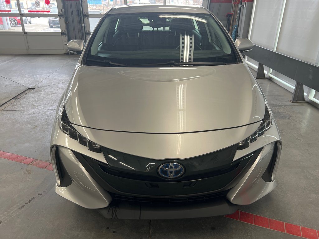 2022 Toyota PRIUS PRIME Garantie Platine 100000 km in Cowansville, Quebec - 15 - w1024h768px