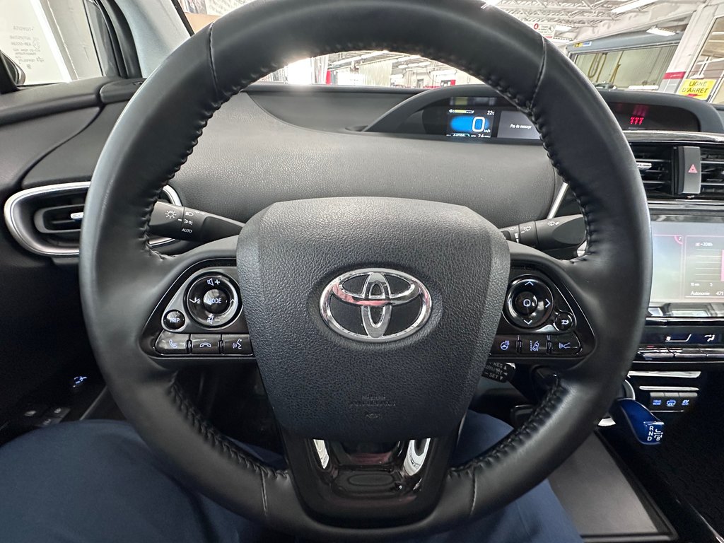 2022 Toyota PRIUS PRIME Base Sièges et volant chauffants / Caméra de recul in Cowansville, Quebec - 32 - w1024h768px