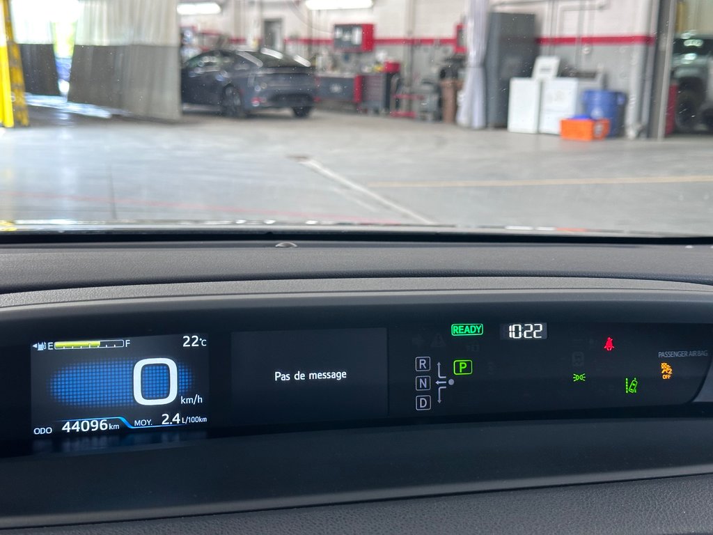 2022 Toyota PRIUS PRIME Base Sièges et volant chauffants / Caméra de recul in Cowansville, Quebec - 29 - w1024h768px