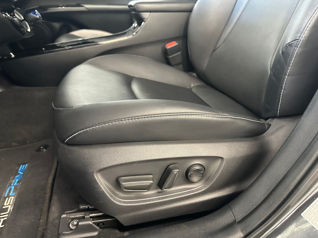 Toyota PRIUS PRIME UPGRADE 2022 à Cowansville, Québec - 11 - w1024h768px