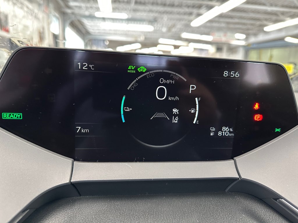 2024 Toyota PRIUS PRIME SE in Cowansville, Quebec - 12 - w1024h768px