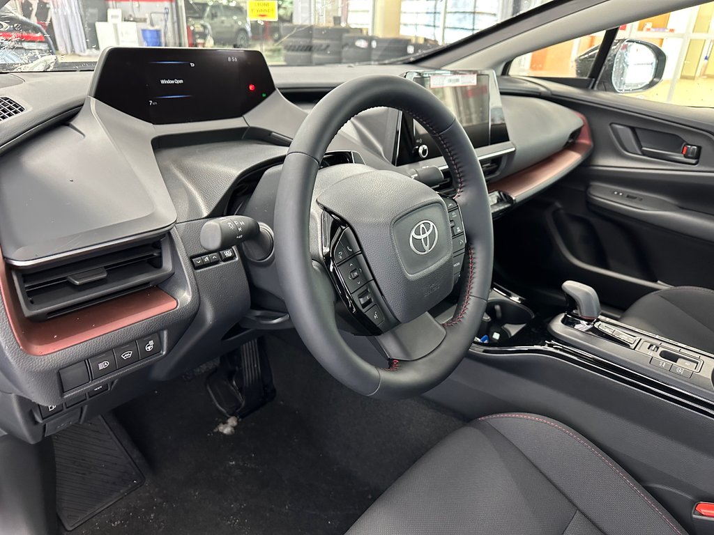 2024 Toyota PRIUS PRIME SE in Cowansville, Quebec - 10 - w1024h768px