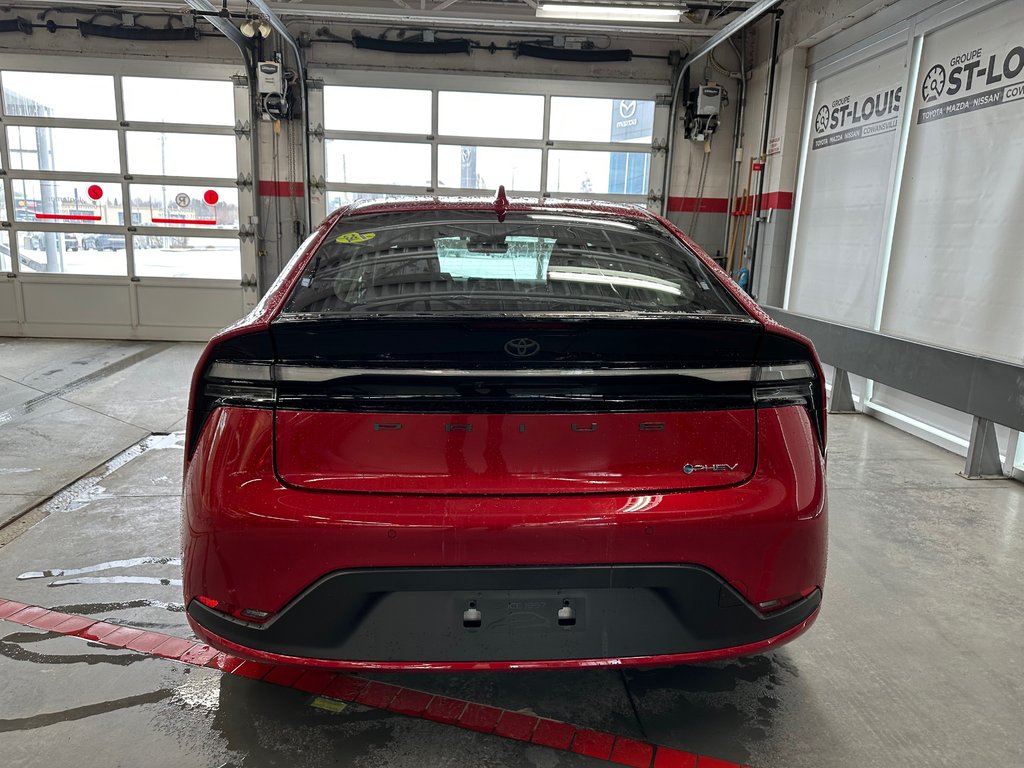Toyota PRIUS PRIME SE 2024 à Cowansville, Québec - 4 - w1024h768px