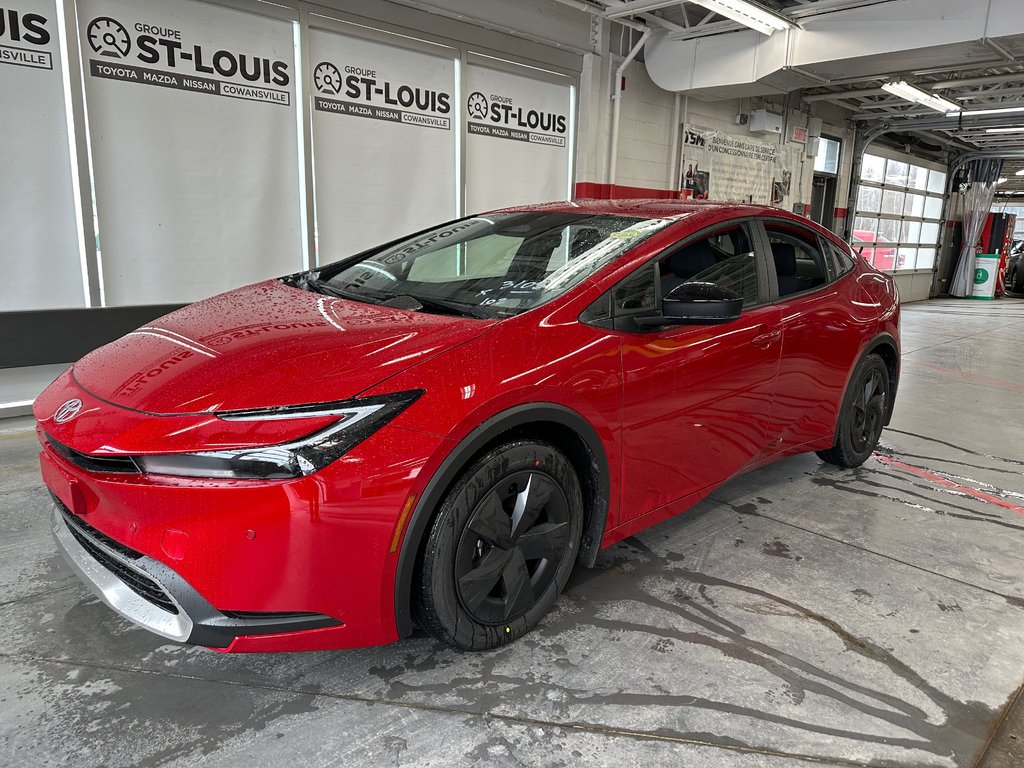 Toyota PRIUS PRIME SE 2024 à Cowansville, Québec - 1 - w1024h768px