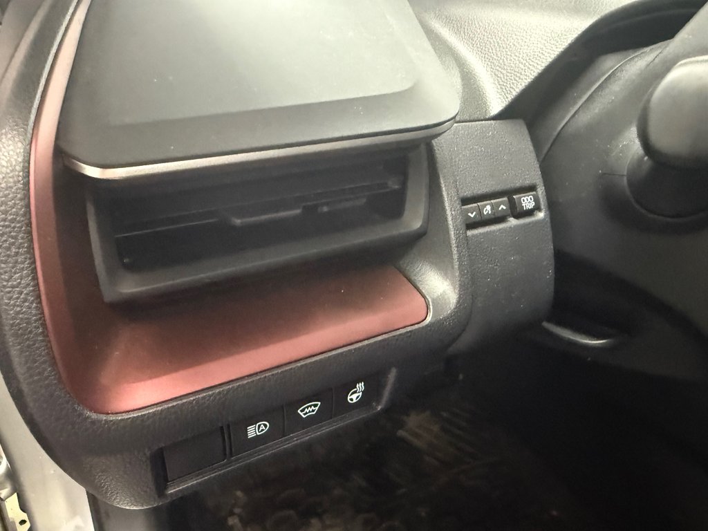 2024 Toyota Prius Prime SE in Cowansville, Quebec - 15 - w1024h768px