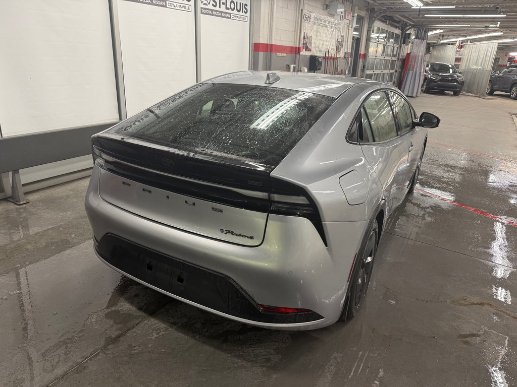 2024 Toyota Prius Prime SE in Cowansville, Quebec - 7 - w1024h768px