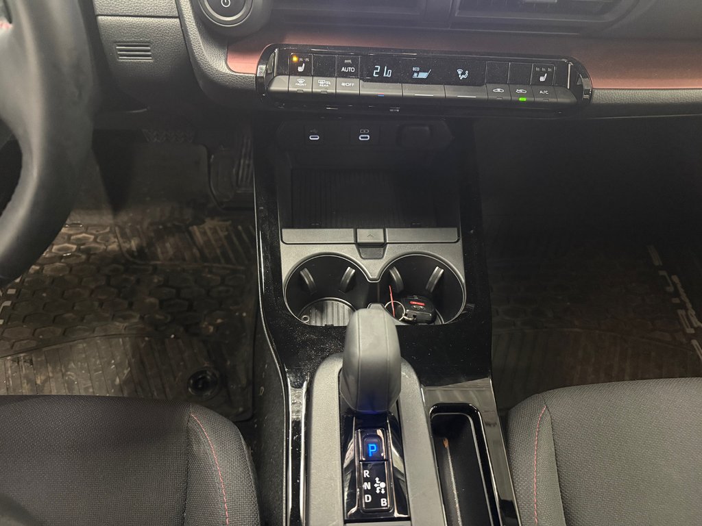 2024 Toyota Prius Prime SE in Cowansville, Quebec - 17 - w1024h768px