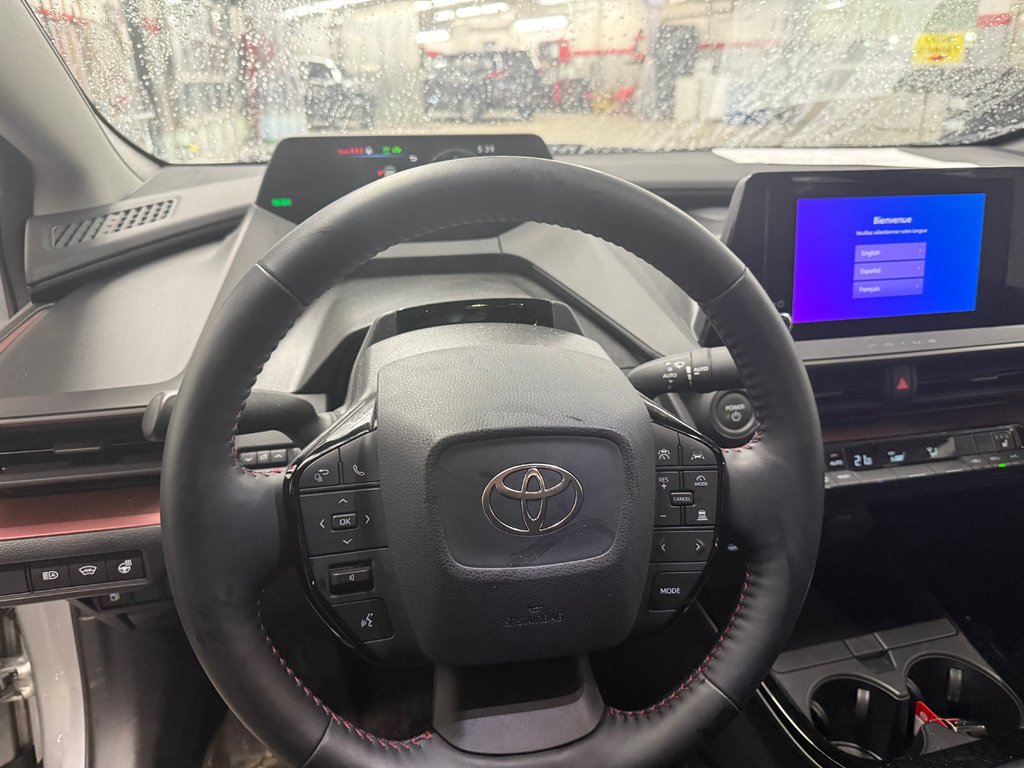 2024 Toyota Prius Prime SE in Cowansville, Quebec - 18 - w1024h768px
