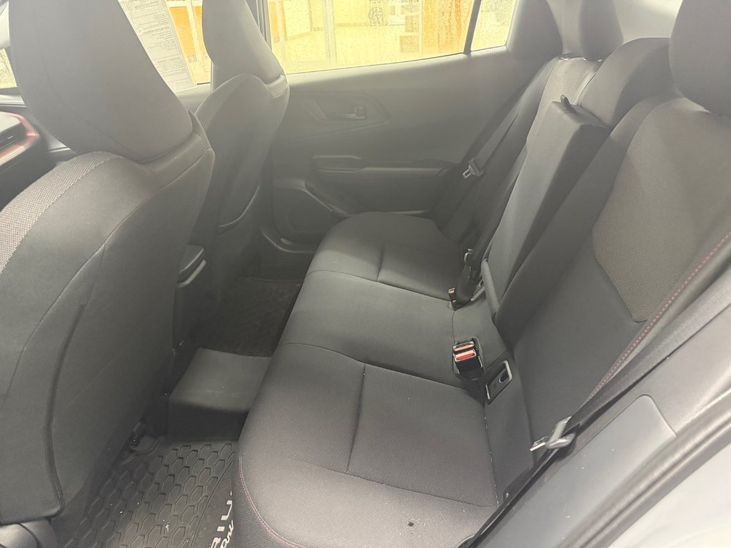 2024 Toyota Prius Prime SE in Cowansville, Quebec - 11 - w1024h768px