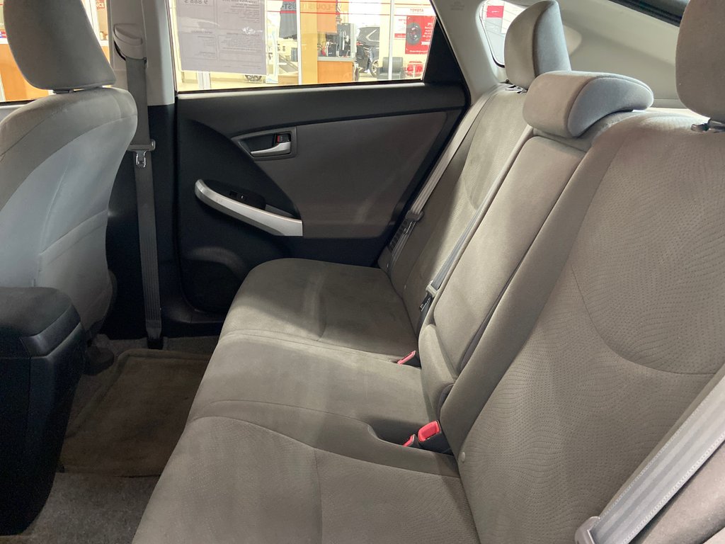 2013 Toyota Prius Base in Cowansville, Quebec - 18 - w1024h768px