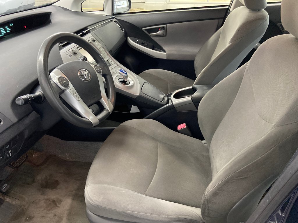 2013 Toyota Prius Base in Cowansville, Quebec - 39 - w1024h768px
