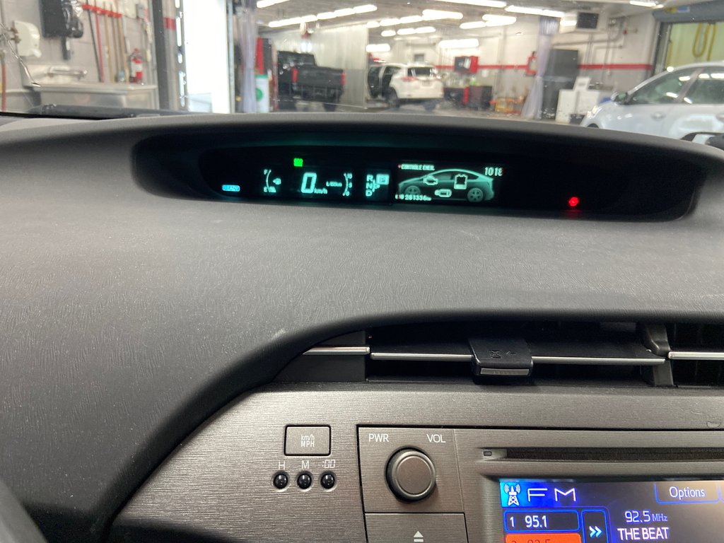 2013 Toyota Prius Base in Cowansville, Quebec - 37 - w1024h768px