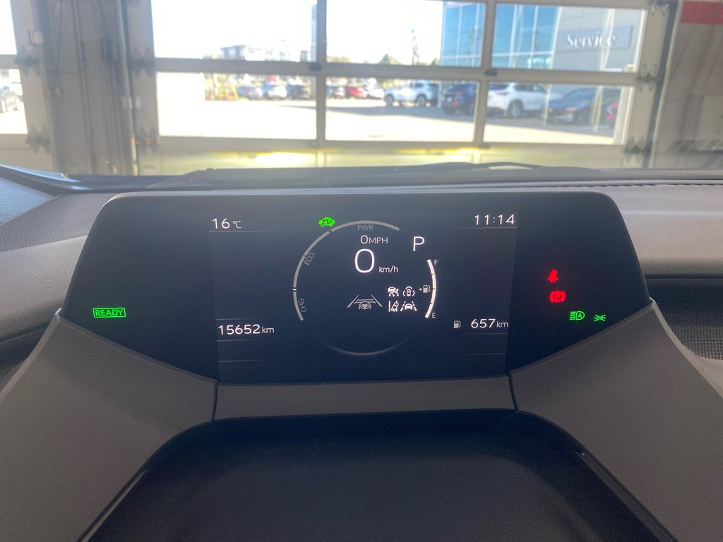 2024 Toyota Prius XLE AWD in Cowansville, Quebec - 65 - w1024h768px