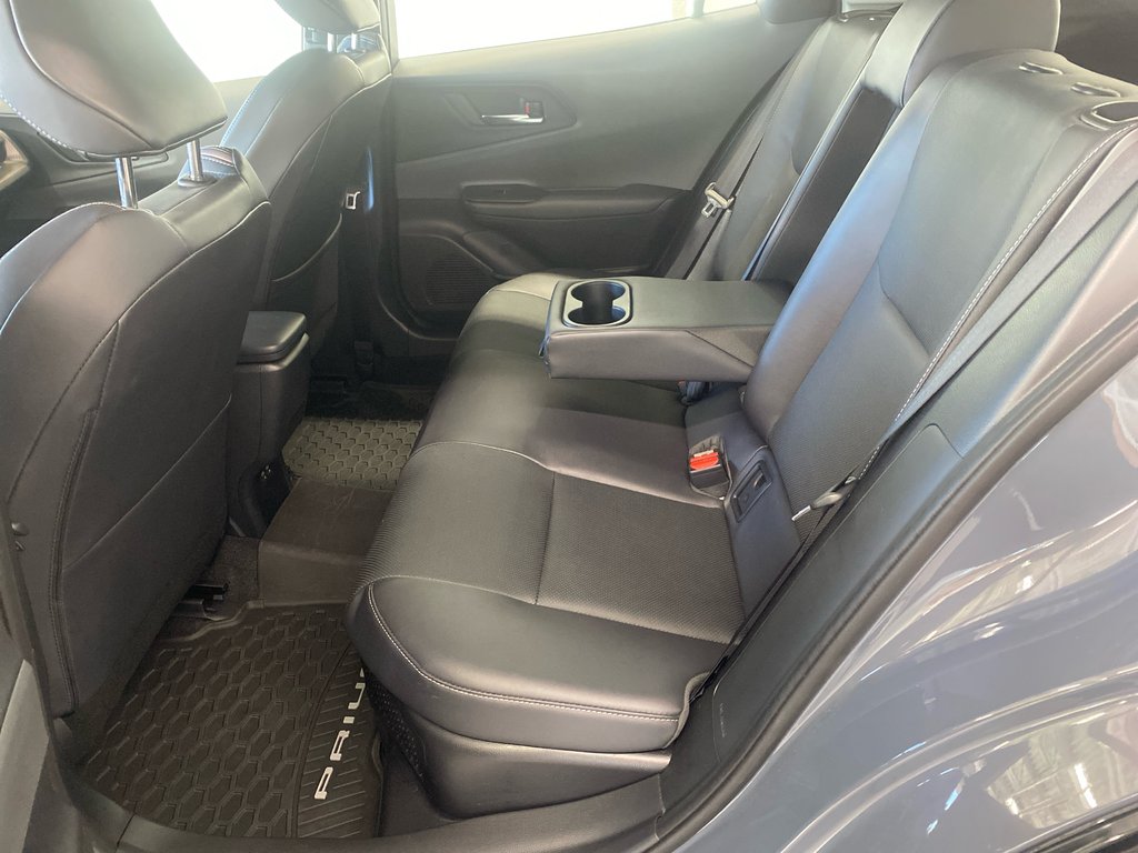 2024 Toyota Prius XLE AWD in Cowansville, Quebec - 51 - w1024h768px