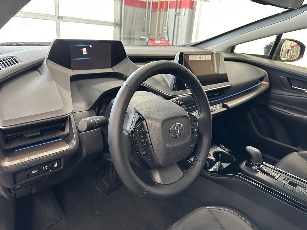 2024 Toyota Prius XLE in Cowansville, Quebec - 36 - w1024h768px