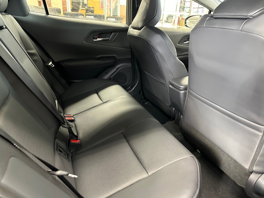 2024 Toyota Prius XLE in Cowansville, Quebec - 16 - w1024h768px