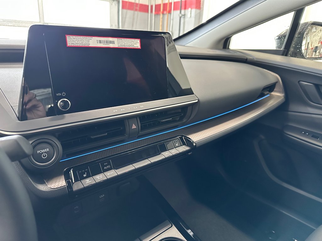 2024 Toyota Prius XLE in Cowansville, Quebec - 33 - w1024h768px