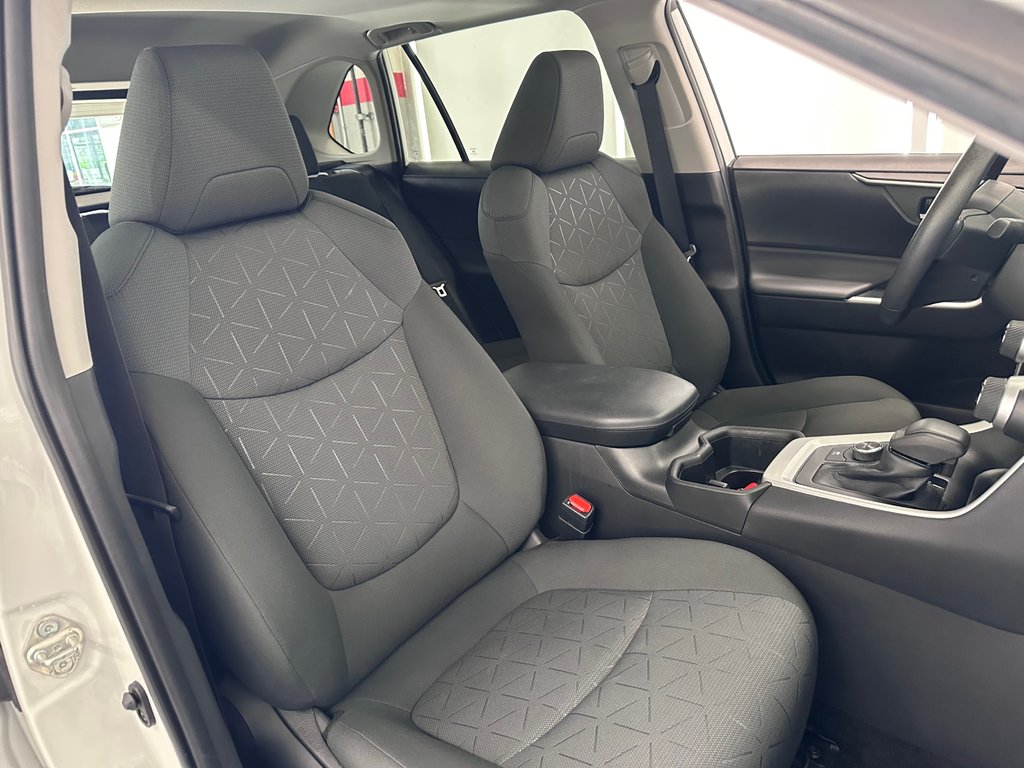 Toyota RAV4 Hybrid XLE - Toit - Mags - Hayon et siège électrque 2022 à Cowansville, Québec - 19 - w1024h768px