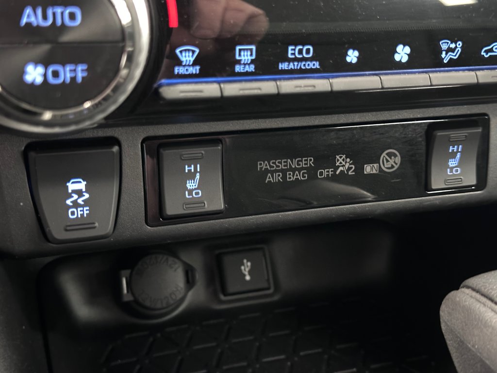 Toyota RAV4 Hybrid XLE - Toit - Mags - Hayon et siège électrque 2022 à Cowansville, Québec - 25 - w1024h768px