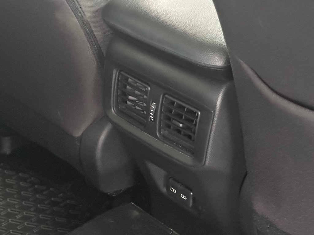 Toyota RAV4 Hybrid XLE - Toit - Mags - Hayon et siège électrque 2022 à Cowansville, Québec - 16 - w1024h768px