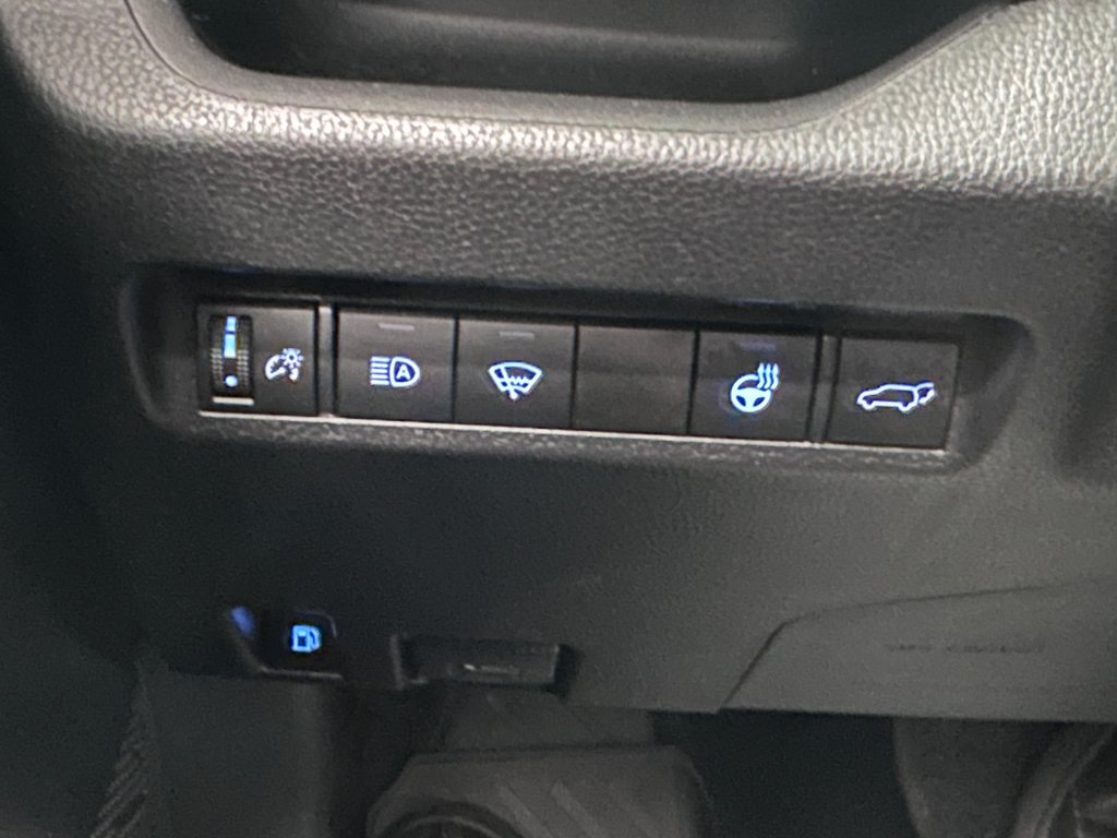Toyota RAV4 Hybrid XLE - Toit - Mags - Hayon et siège électrque 2022 à Cowansville, Québec - 23 - w1024h768px