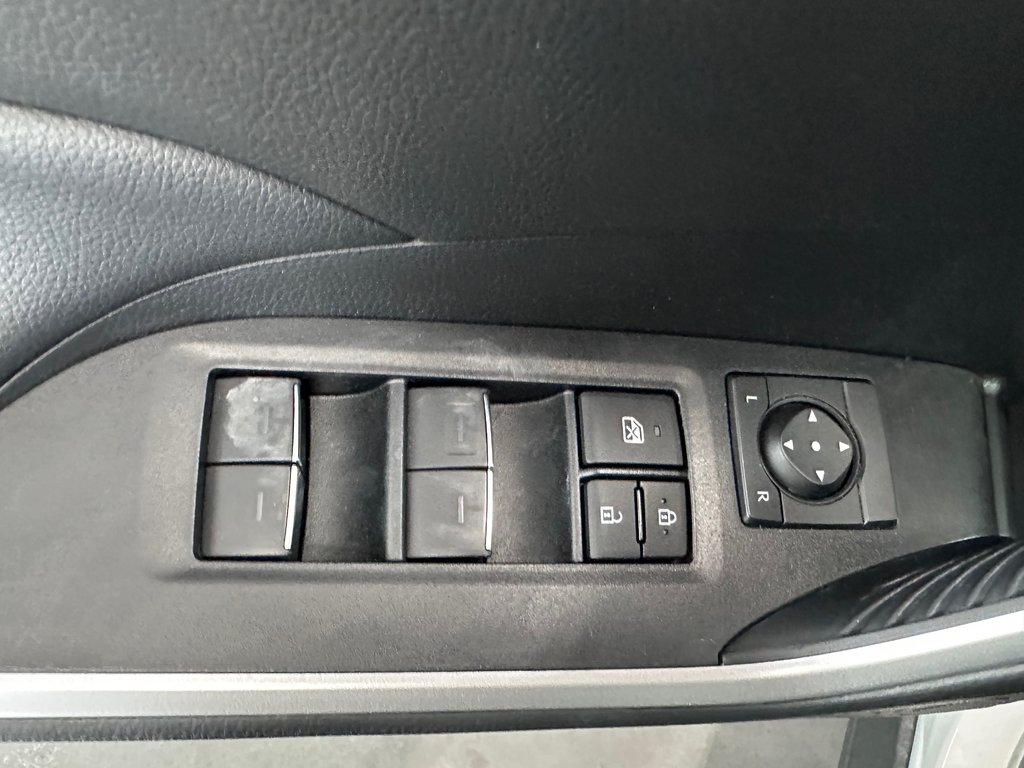 Toyota RAV4 Hybrid XLE - Toit - Mags - Hayon et siège électrque 2022 à Cowansville, Québec - 22 - w1024h768px