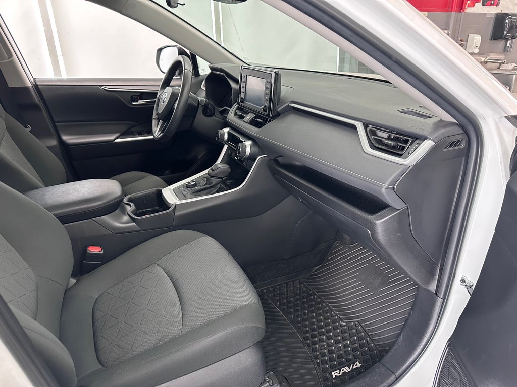 Toyota RAV4 Hybrid XLE - Toit - Mags - Hayon et siège électrque 2022 à Cowansville, Québec - 18 - w1024h768px