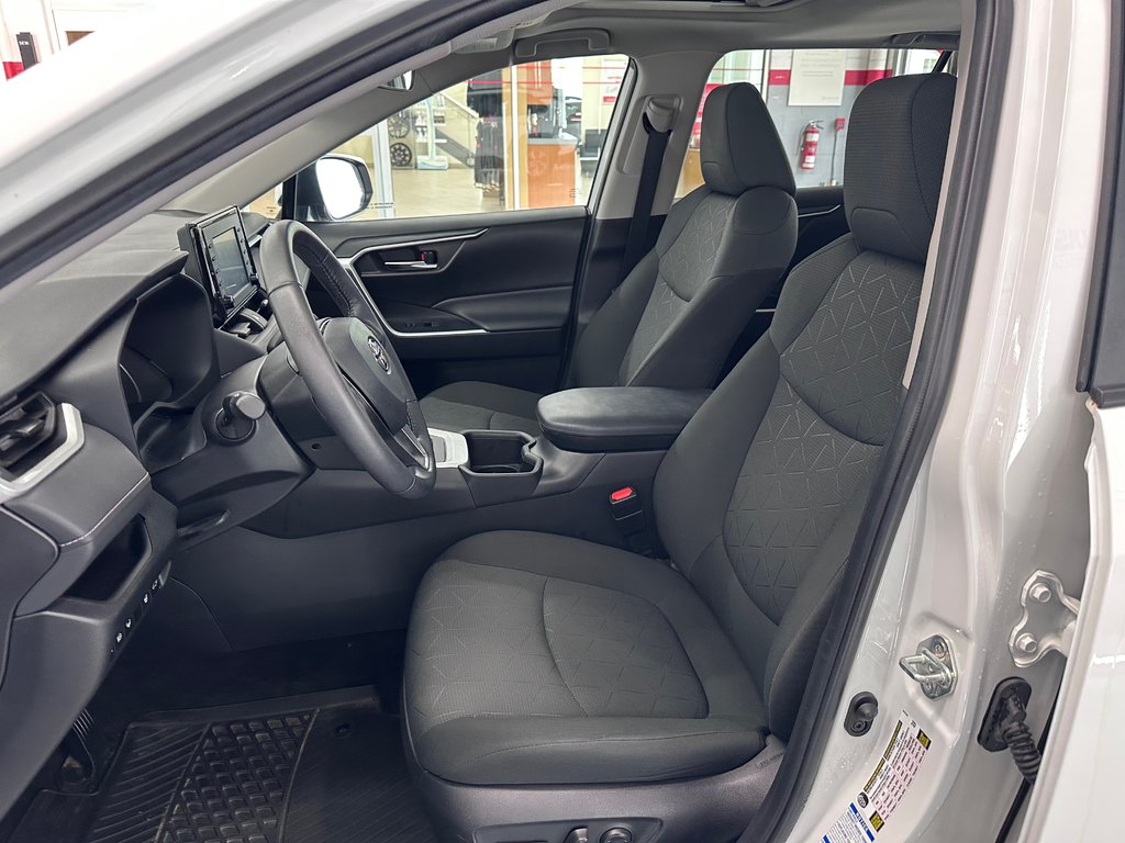 Toyota RAV4 Hybrid XLE - Toit - Mags - Hayon et siège électrque 2022 à Cowansville, Québec - 20 - w1024h768px