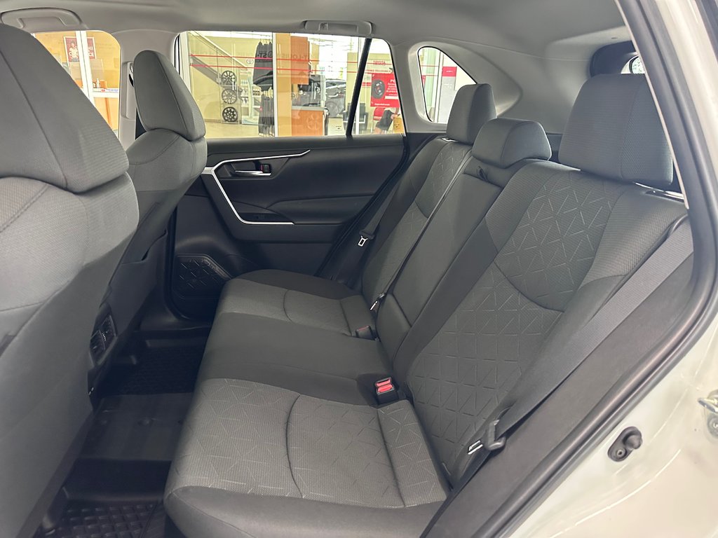 Toyota RAV4 Hybrid XLE - Toit - Mags - Hayon et siège électrque 2022 à Cowansville, Québec - 14 - w1024h768px
