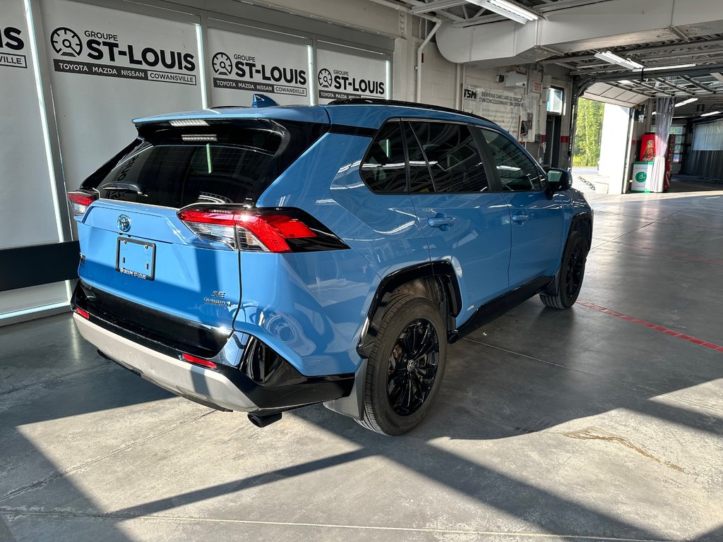 RAV4 Hybrid Hybrid SE Mag Toit Hayon électrique 2023 à Cowansville, Québec - 5 - w1024h768px