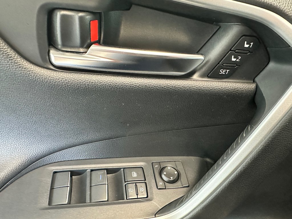 2021  RAV4 Prime XSE TECH - HUB/TOIT/SIÈGES ET VOLANT CHAUFFANT in Cowansville, Quebec - 19 - w1024h768px