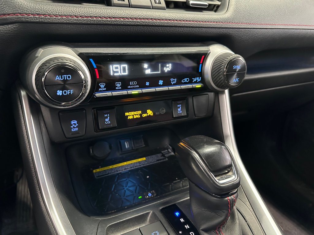 2021 Toyota RAV4 Prime XSE in Cowansville, Quebec - 11 - w1024h768px