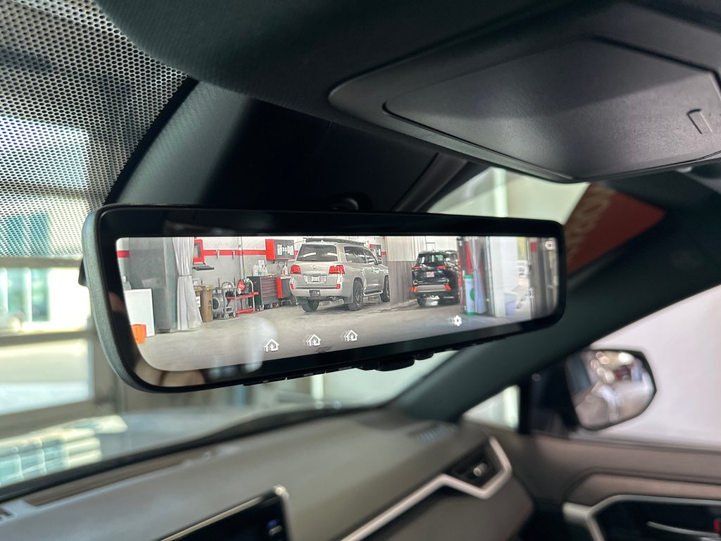 2021 Toyota RAV4 Prime XSE in Cowansville, Quebec - 32 - w1024h768px