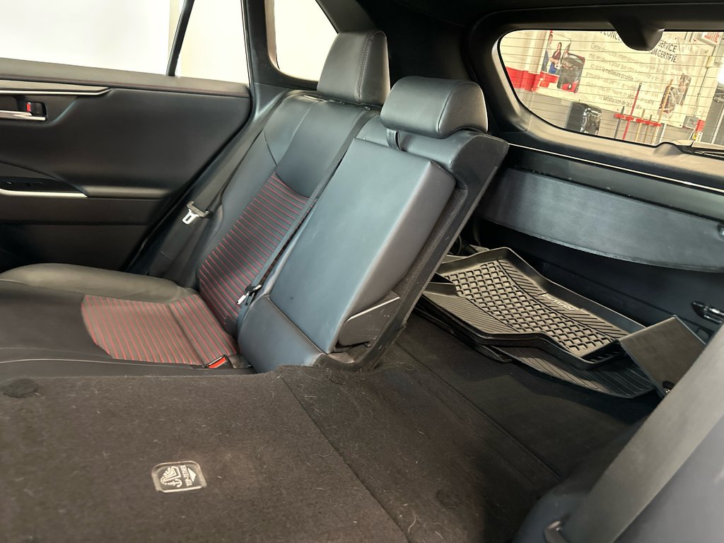 2021 Toyota RAV4 Prime XSE in Cowansville, Quebec - 27 - w1024h768px