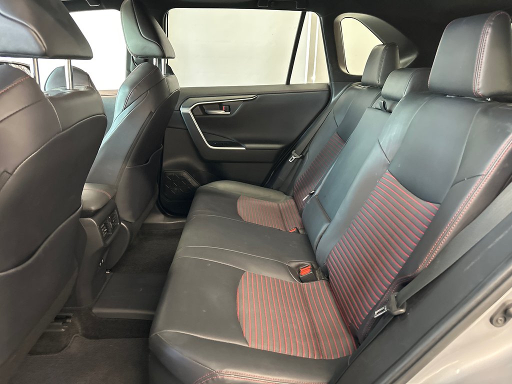 2021 Toyota RAV4 Prime XSE in Cowansville, Quebec - 28 - w1024h768px