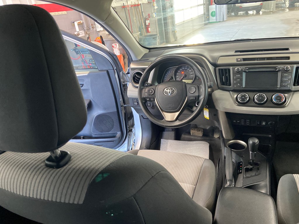 Toyota RAV4 LE TA 2014 à Cowansville, Québec - 25 - w1024h768px