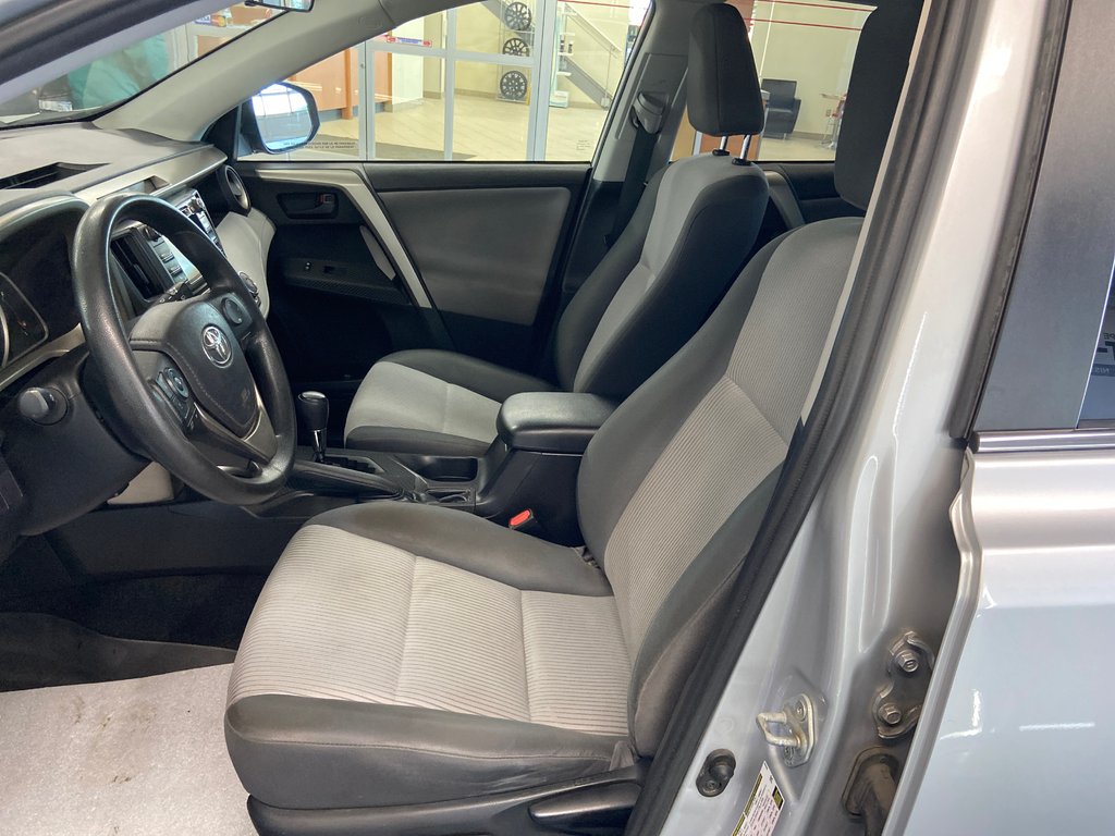Toyota RAV4 LE TA 2014 à Cowansville, Québec - 28 - w1024h768px