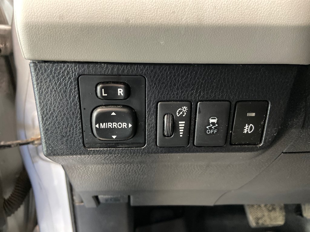 Toyota RAV4 LE TA 2014 à Cowansville, Québec - 29 - w1024h768px