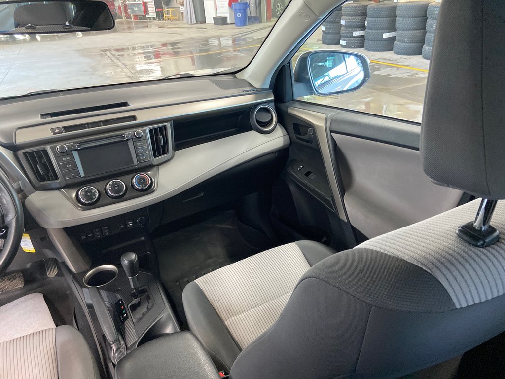 Toyota RAV4 LE TA 2014 à Cowansville, Québec - 26 - w1024h768px