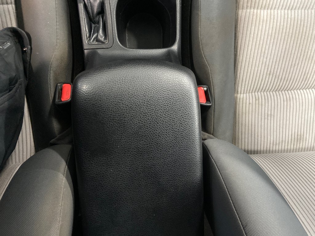 Toyota RAV4 LE TA 2014 à Cowansville, Québec - 31 - w1024h768px