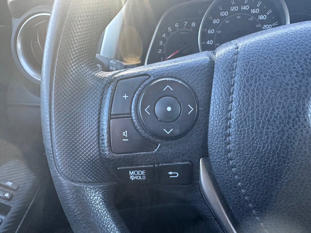 Toyota RAV4 LE 2015 à Cowansville, Québec - 14 - w1024h768px