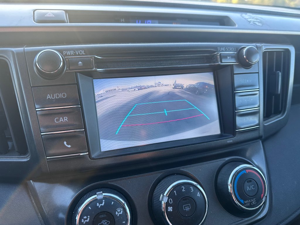 Toyota RAV4 LE 2015 à Cowansville, Québec - 16 - w1024h768px