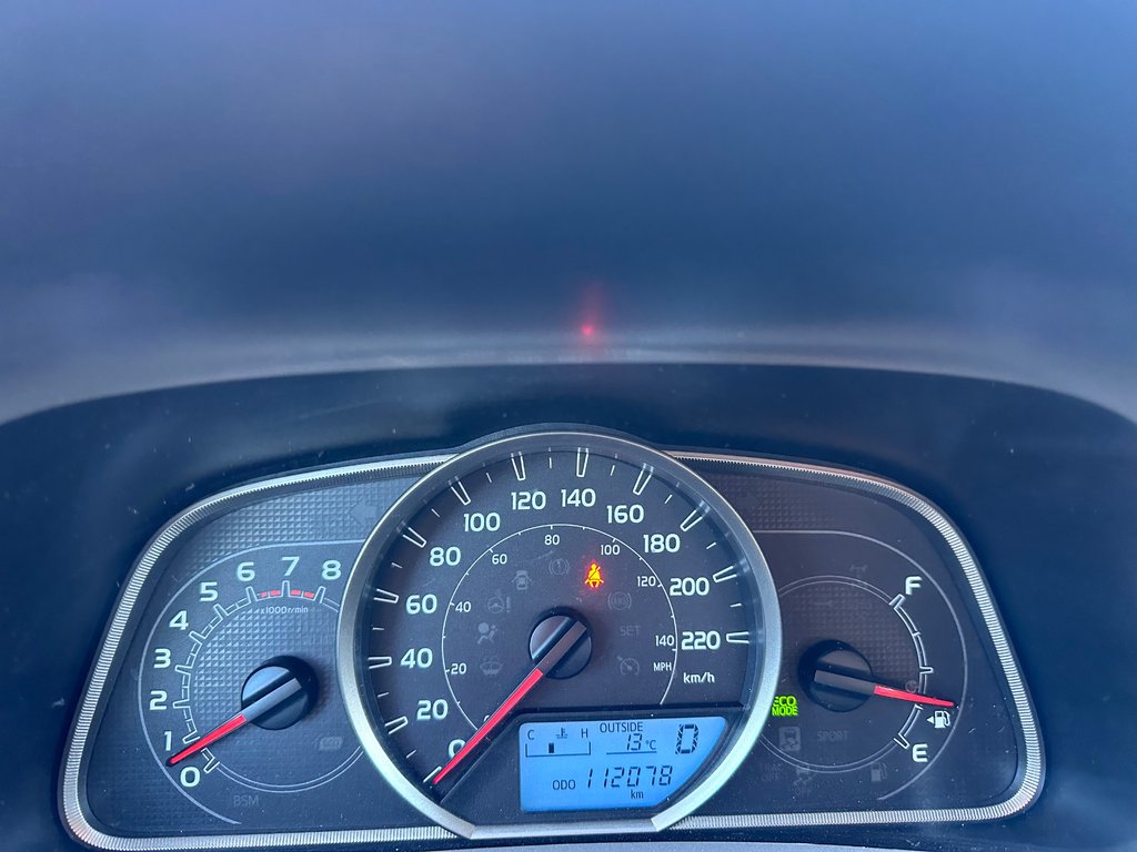 Toyota RAV4 LE 2015 à Cowansville, Québec - 10 - w1024h768px