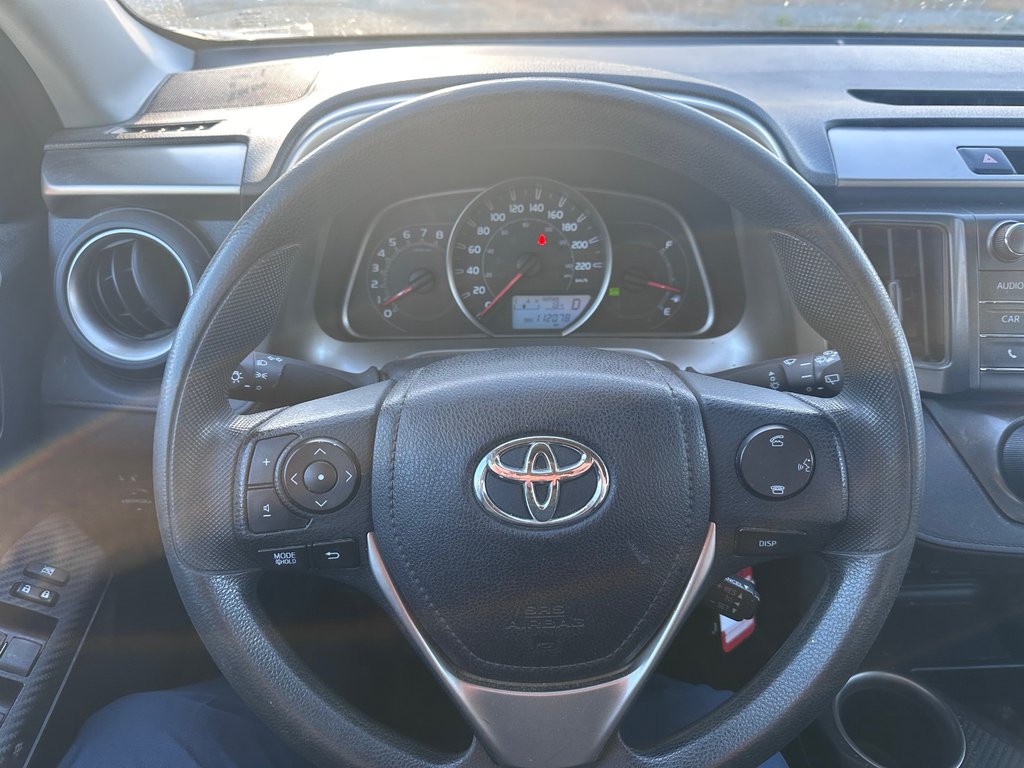 Toyota RAV4 LE 2015 à Cowansville, Québec - 9 - w1024h768px
