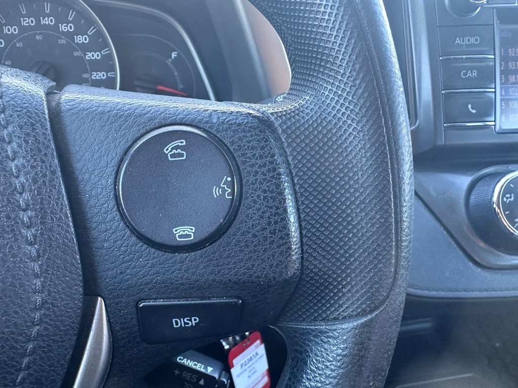 Toyota RAV4 LE 2015 à Cowansville, Québec - 15 - w1024h768px