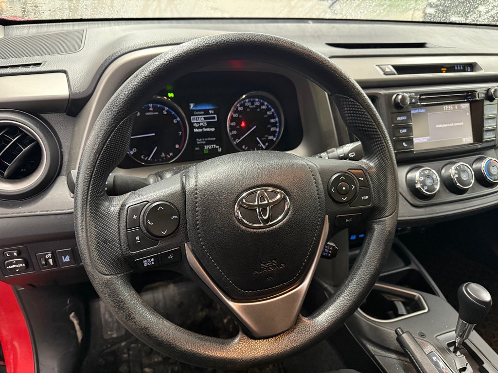 Toyota RAV4 LE FWD 2017 à Cowansville, Québec - 19 - w1024h768px