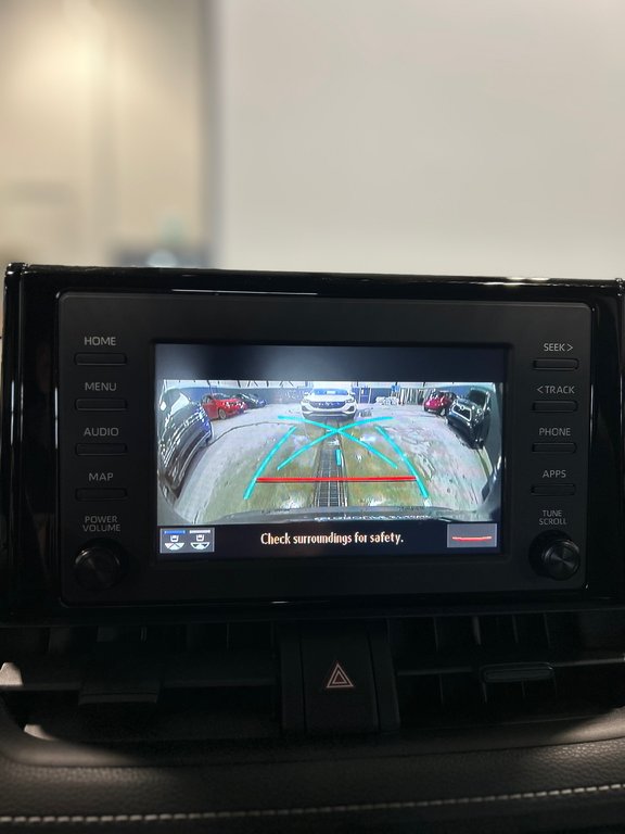 RAV4 LE AWD Sièges chauffants Bluetooth Caméra de recul 2019 à Cowansville, Québec - 16 - w1024h768px